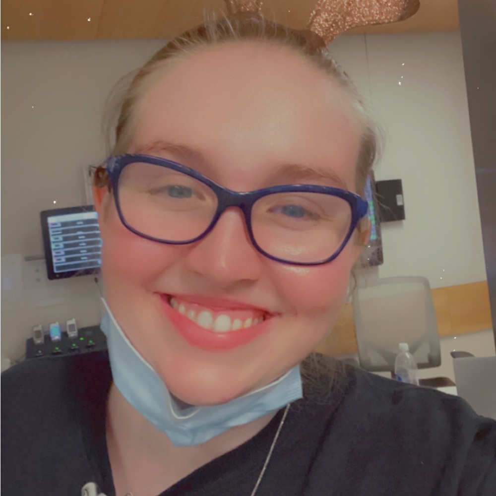Meet your Posher, Monica